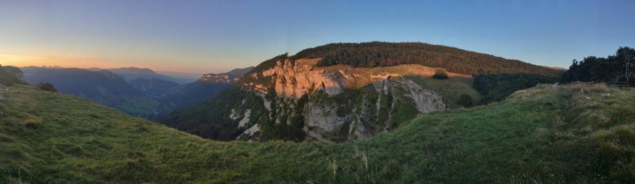 Okami Du Vercors Saint-Laurent-en-Royans Bagian luar foto